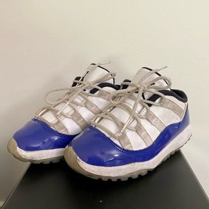 Air Jordan 11 Retro, Purple
